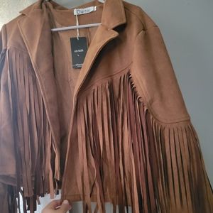 Its a L but seems like a M its brand new never have usesed it